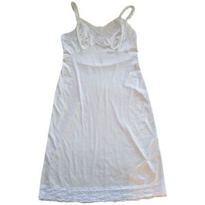 Cabernet - Vintage Lace Trim V-Neck Satin Adjustable Strap Full Slip Lingerie M